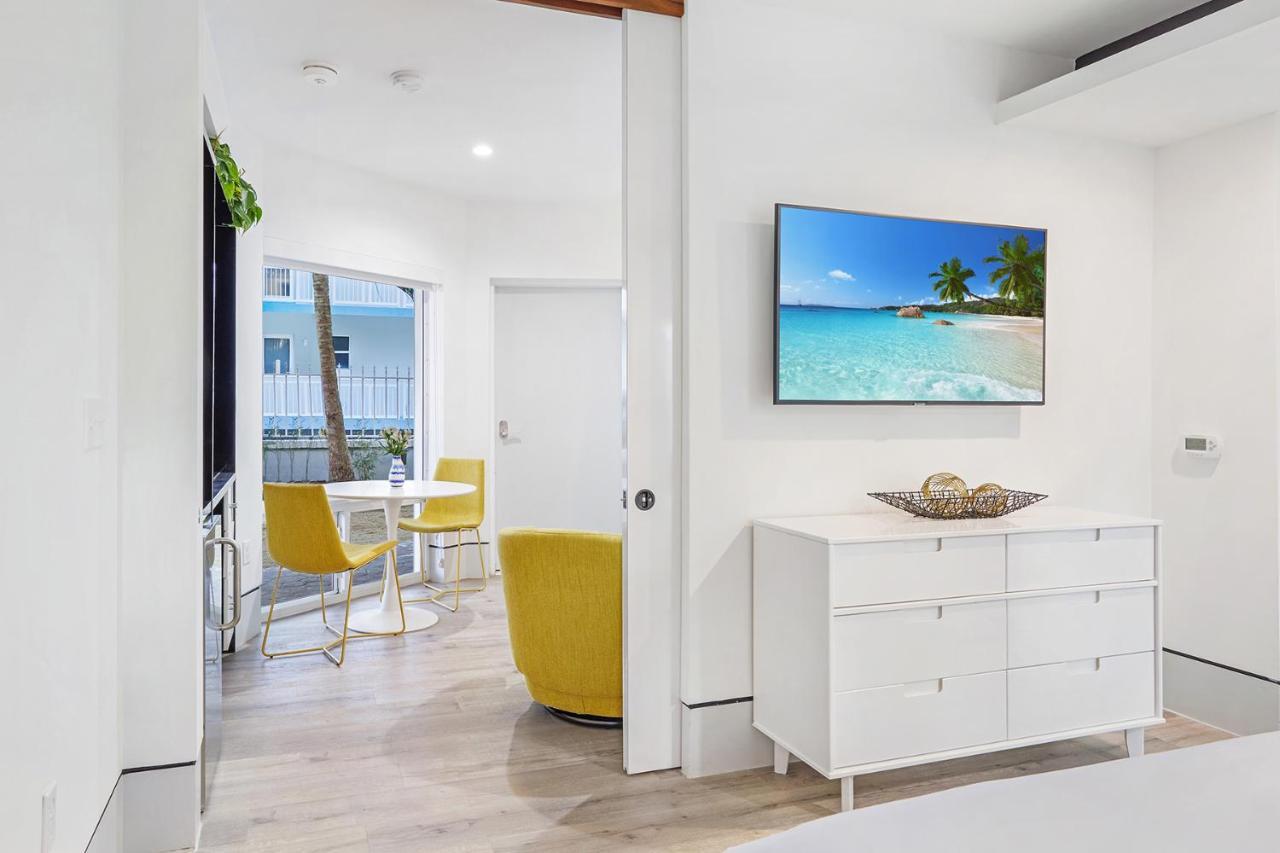 Ocean Treasure Beachside Suites Lauderdale-by-the-Sea Exterior foto